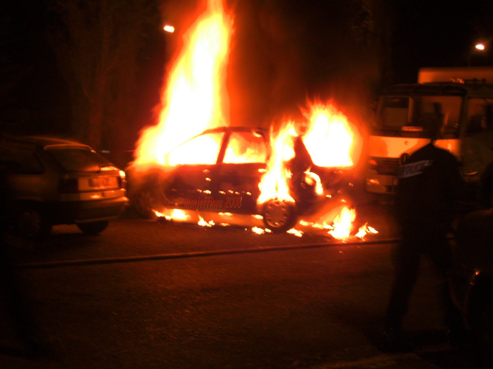 et maintenant apres SANICAR, TIB, voilà les nouveaux vsav 77 de chez 