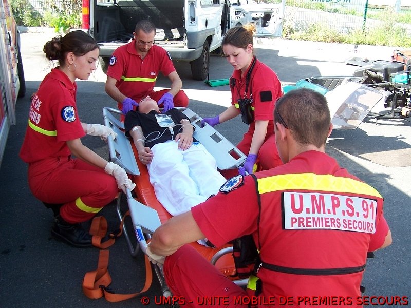 Unité Mobile de Premiers Secours Auto titre