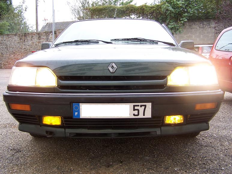 Nouvelle Renault 25 V6 Turbo Baccara Auto titre
