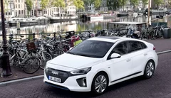 Prix Hyundai Ioniq 2016 : moins chère que la Prius !