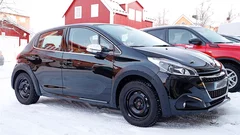 La remplaçante de la Peugeot 208 approche