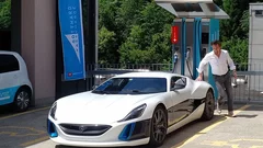 Richard Hammond a conduit la supercar électrique Rimac Concept One