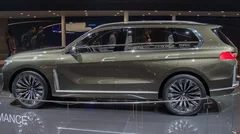 BMW Concept X7 iPerformance