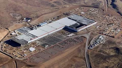 Tesla : des usines en Chine et en Europe