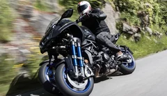 Essai Yamaha s'essaie à la moto à trois roues