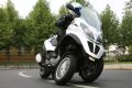 Essai Piaggio MP3 LT 250 : Cheval de trois