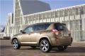Toyota RAV4 : Il fait la chasse au CO2