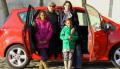 Les drôles de dames de Caradisiac testent l'Opel Meriva