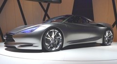 Infiniti Emerg-e : fougeuse hybride