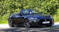 Virées en Jaguar XKR-S Cabriolet : une voiture de fille à poils