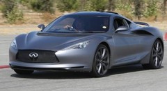Essai Infiniti Emerg-e : émergence d'un nouveau genre