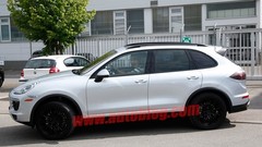 Le Porsche Cayenne restylé se montre déjà