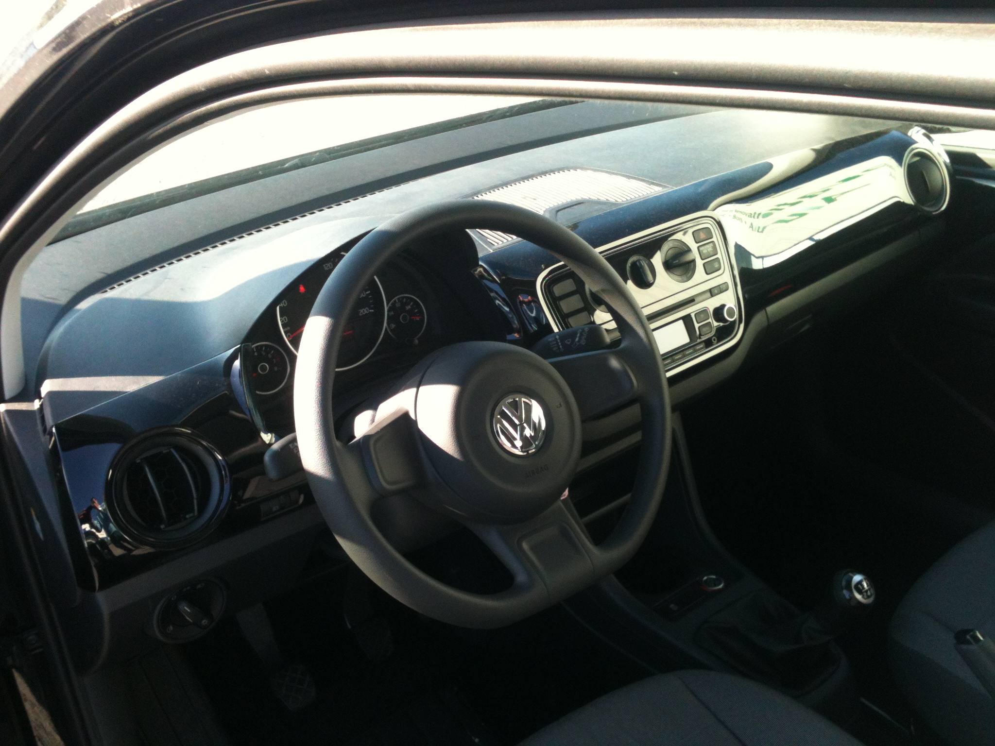 Ouvrir trappe essence volkswagen up