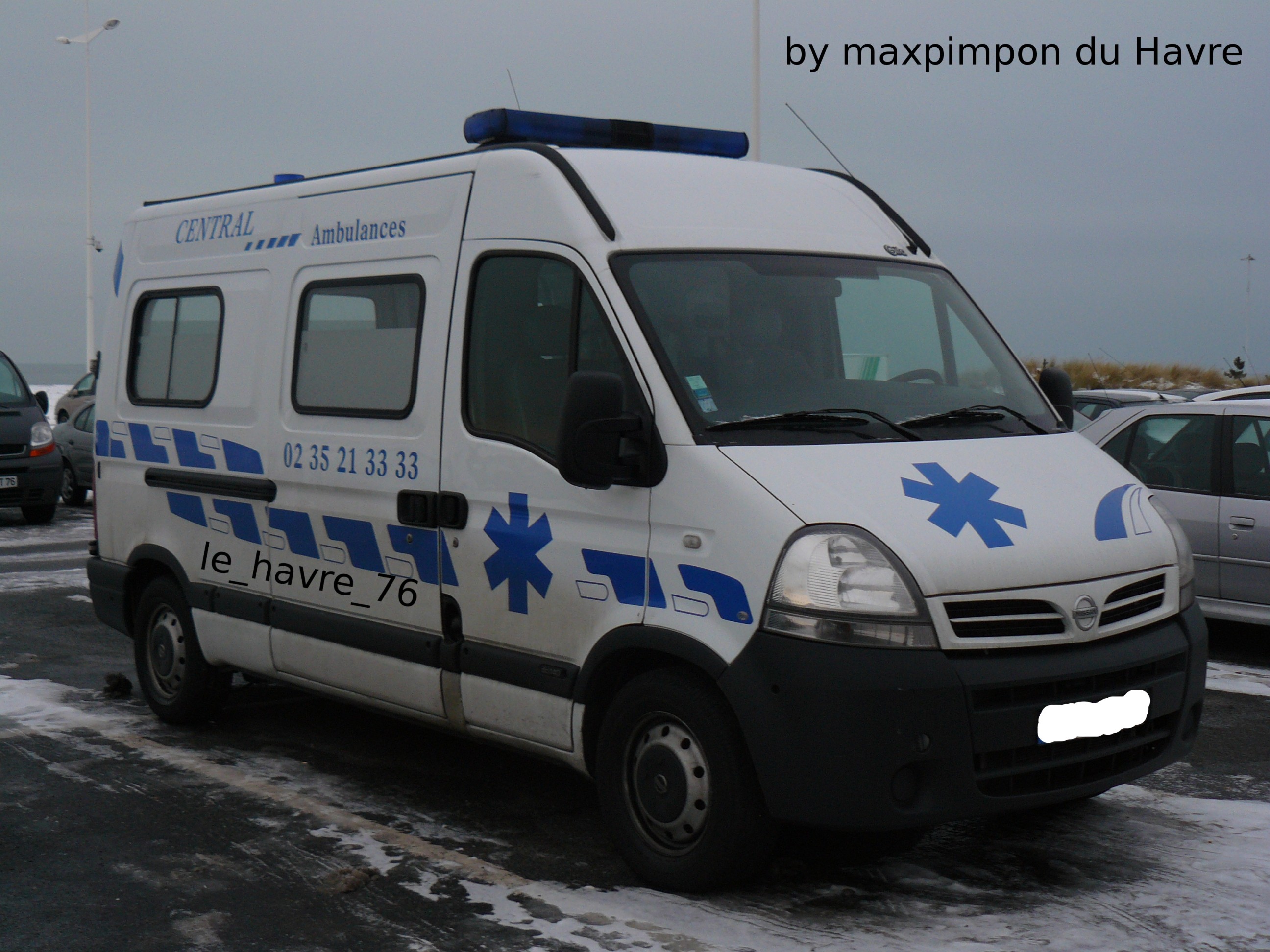 Nissan interstar ambulances pictures #5