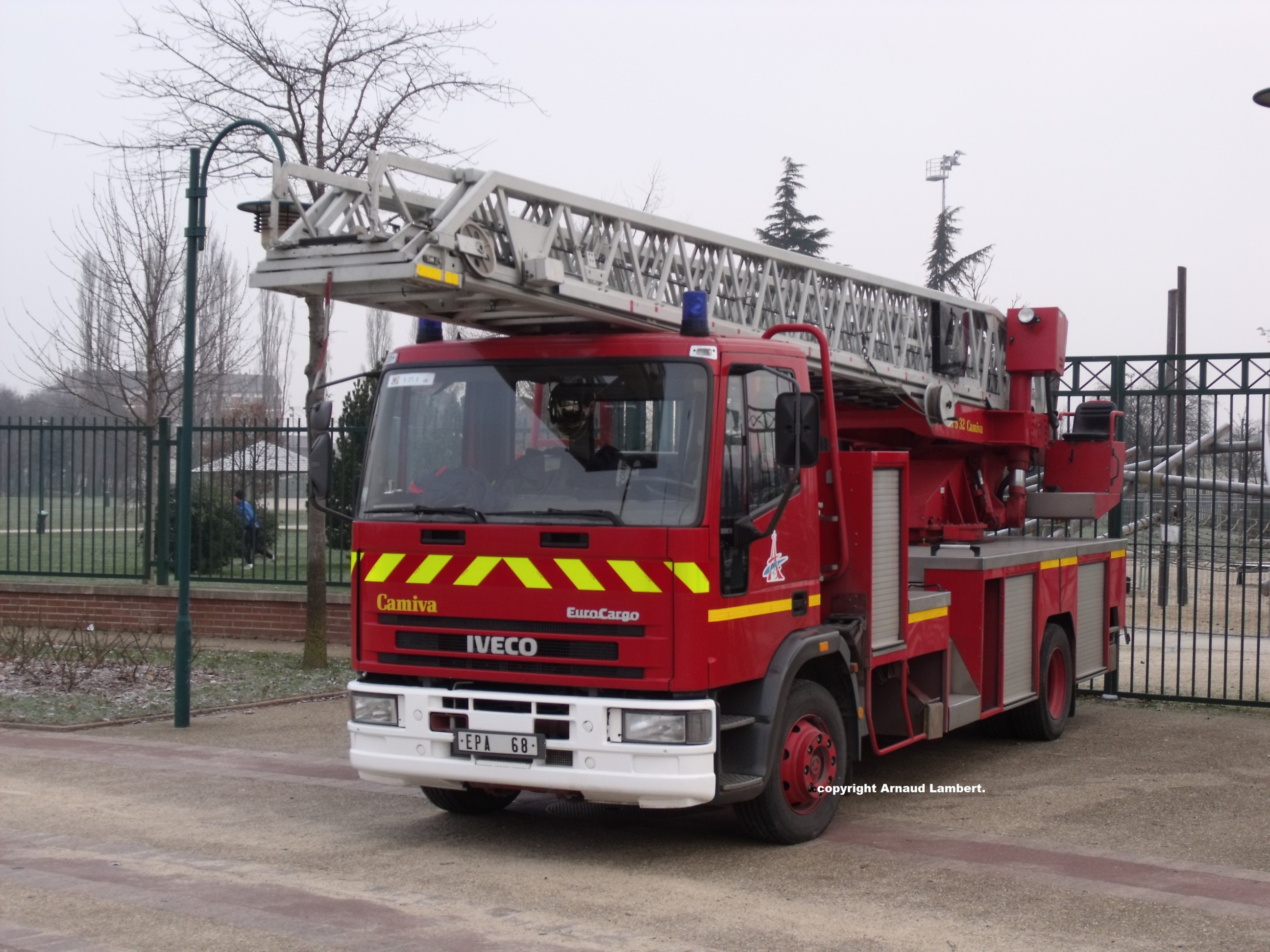 Véhicules De La Brigade Des Sapeurs Pompiers De Paris. - Auto Titre