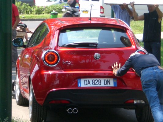 [img]http://up.autotitre.com/forum/up/47fdc90c4a.jpg[/img]