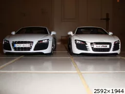 Audi R8 V10 + Audi R8 V8