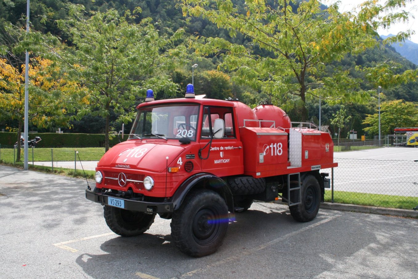 Water And Fire Sous Titre Français Véhicules de pompiers du monde entier. - Page 72 - Auto titre