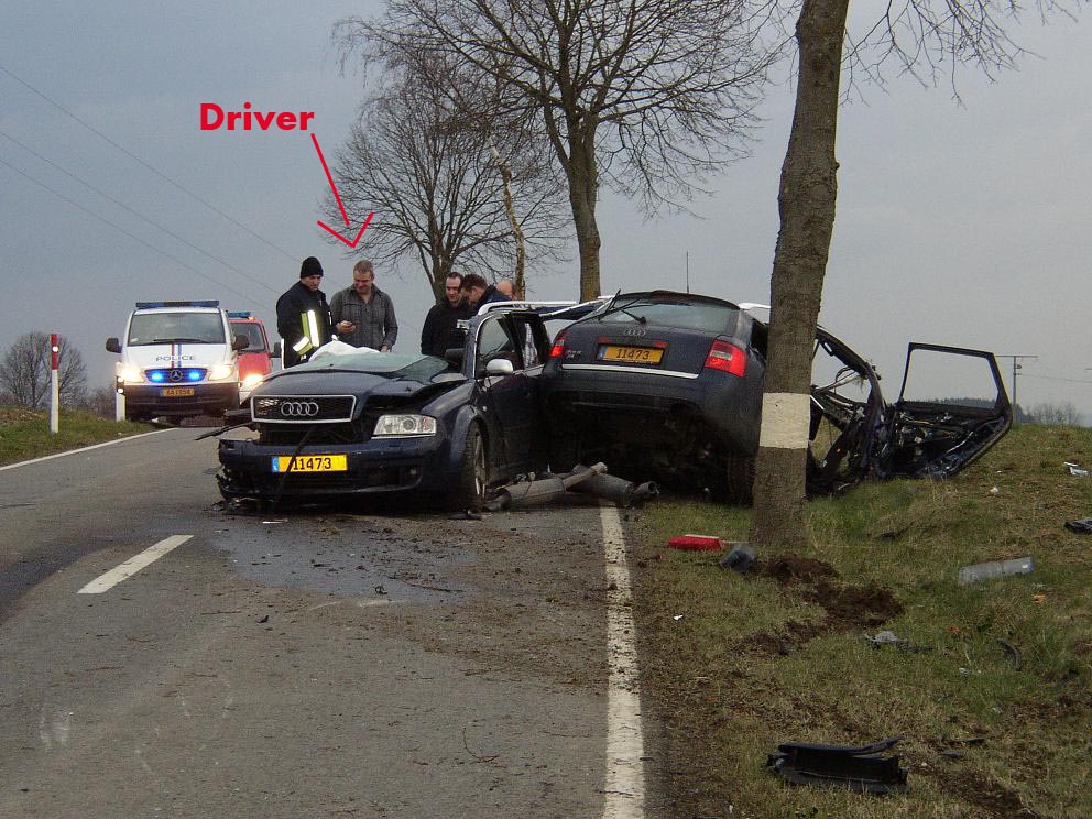 Audi rs6 300km crash