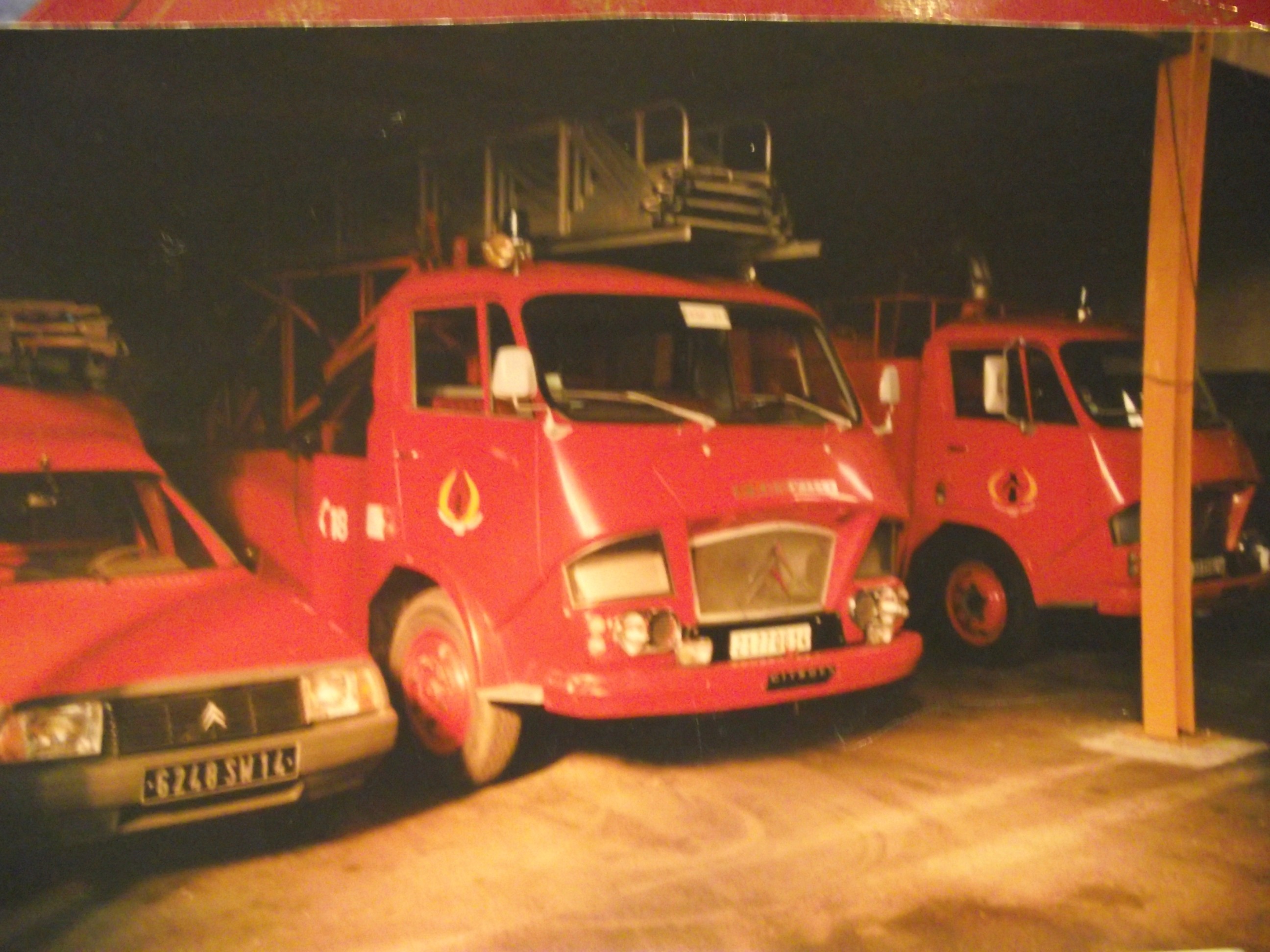 Camion De Pompiers 1:43 - Simis-Drouville Sur Citroën 450 - N°87 - Neuf