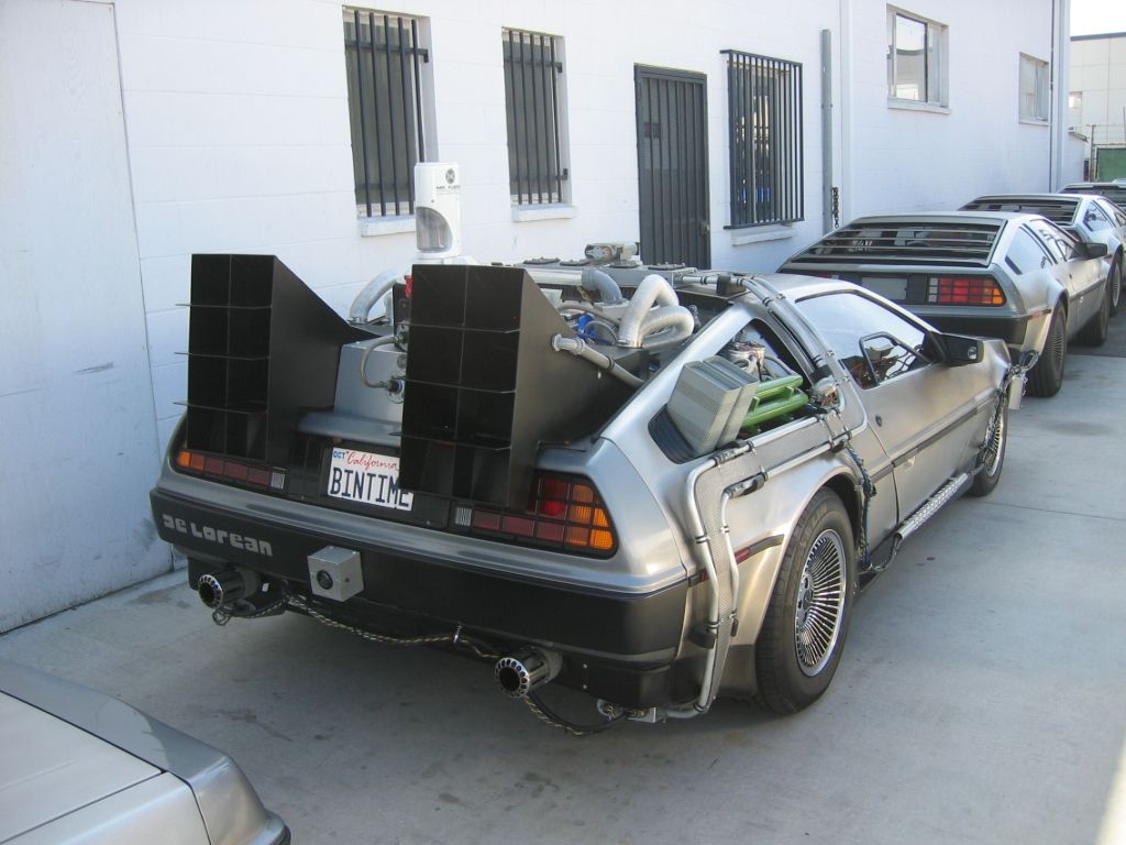 DeLorean DMC-12 — Wikipédia