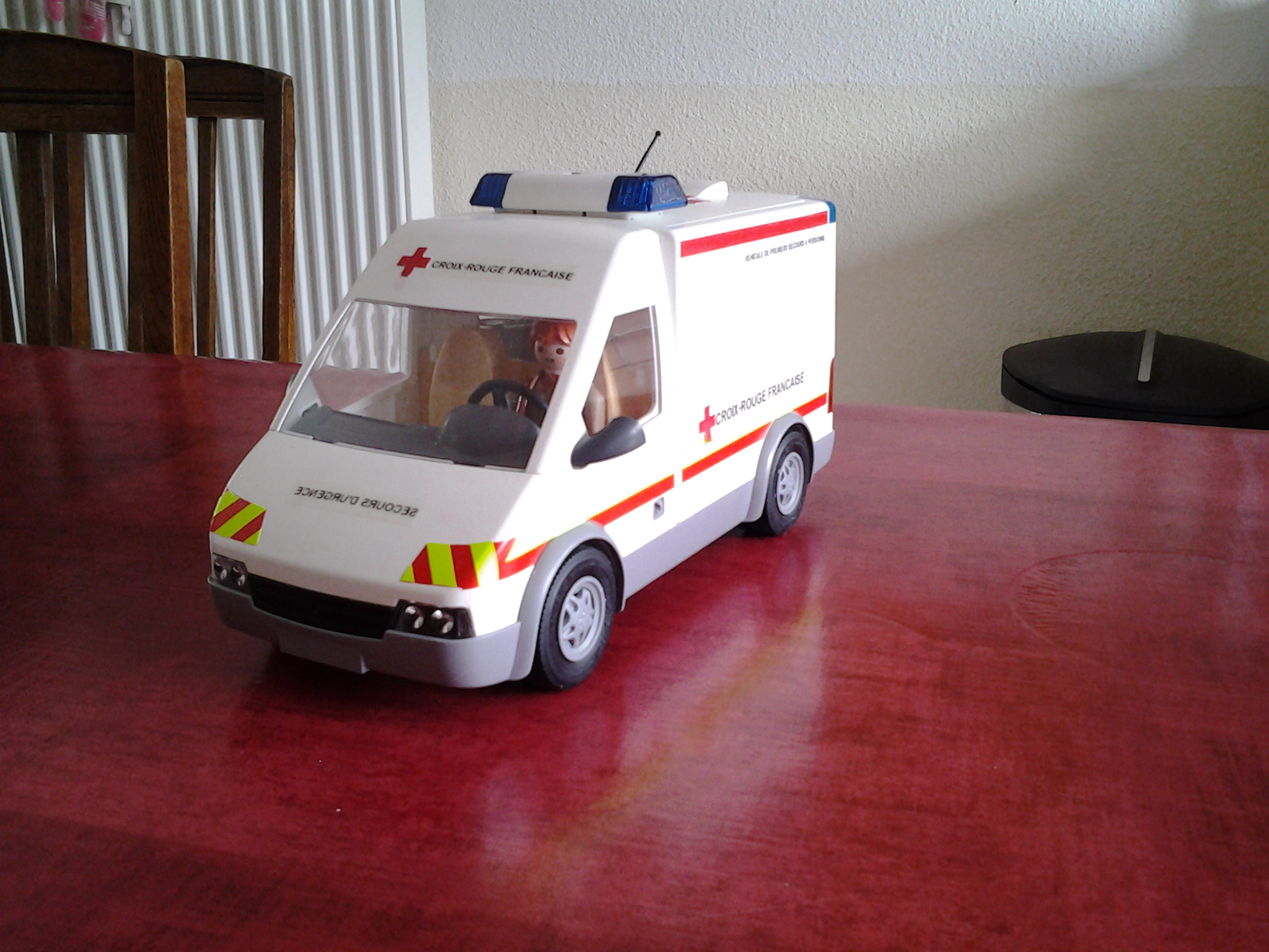 Autocollants Militaires Croix Rouge Pour Ambulance - Modèles 1/35 Et 1/72 - Ronds Et Carrés Résistants à L'eau