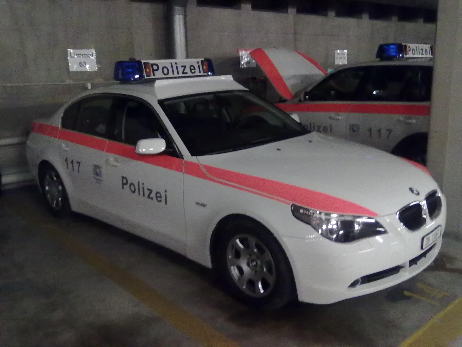 Photos de voitures de Police Page 1906 Auto titre