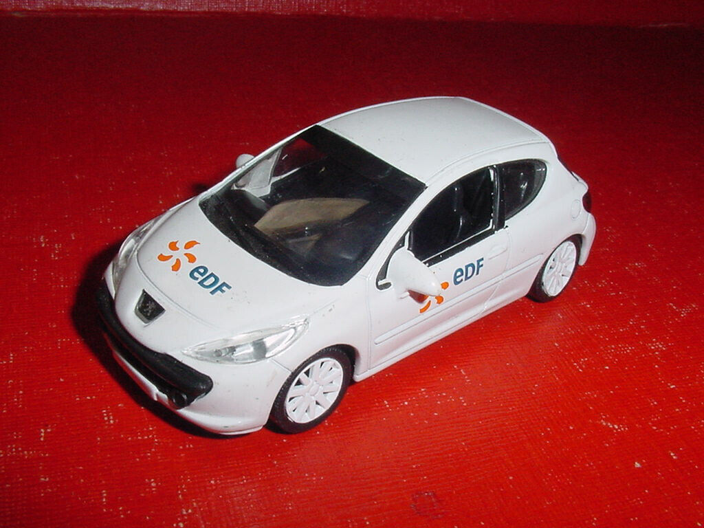 voiture miniature enedis