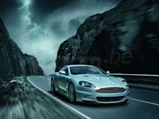 Aston Martin DBS : la monture de James Bond dans la rue !