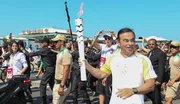 JO 2016 : Carlos Ghosn porte la flamme, Nissan porte les sportifs