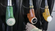 L'avantage fiscal du diesel va être étendu à l'essence pour les entreprises, annonce Royal