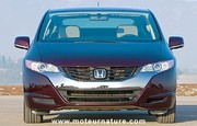 Honda FCX Clarity. Le zéro pollution sera sur le marché en 2008, en Californie