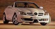 Mercedes SLK restylé : la F1 à plein nez