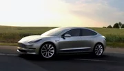 Elon Musk mouille la chemise pour livrer les premières Tesla Model 3
