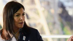 Hidalgo dit avoir été "menacée" par les lobbies du diesel et automobiles