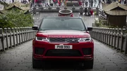 Un Range Rover Sport s'attaque aux 99 virages et aux 999 marches du Mont Tianmen