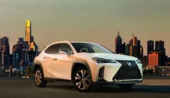 Lexus UX : première image et vidéo du cockpit