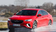 Essai : En piste avec l'Opel Insignia GSi 260