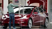 Tesla: Elon Musk tente de rassurer sur ses pertes et la Model 3, le titre chute