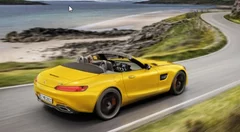 Mercedes AMG GT Roadster S : jaune brûlant