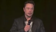 Elon Musk condamné à changer tout de suite