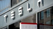 Tesla gagne de l'argent pour la première fois en deux ans