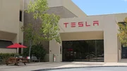 Coup de fouet sur l'action Tesla à la Nasdaq