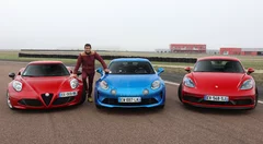 Essai Alfa Romeo 4C vs Alpine A110 vs Porsche Cayman par Soheil Ayari