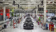 Tesla réduit la voilure et supprime 7 % des effectifs