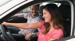 Permis de conduire à 17 ans : l'idée fait son chemin