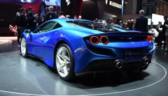 La Ferrari F8 Tributo se lance en vidéo