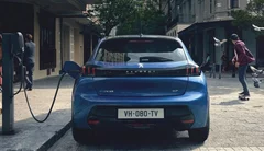 Peugeot e-208 : l'électrique pas plus chère qu'une essence automatique ?