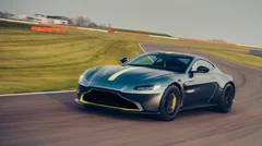 Aston Martin Vantage AMR : toutes les photos du coupé à boîte manuelle