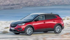L'Opel Grandland X passe à l'hybride rechargeable